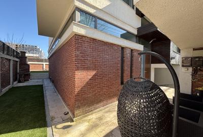 Casă individuală cu 8 camere cu Canalizare în Andronache - 2