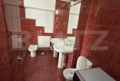 Apartament de 2 camere, posibilitate recompartimentare, 100 mp, zona Nicolina - 10