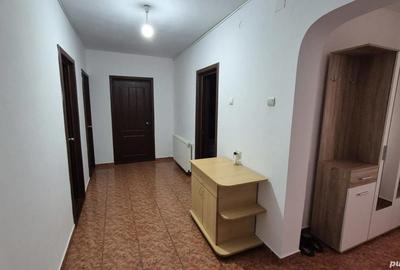 Apartament cu 3 camere decomandat în Sălăjan - 6