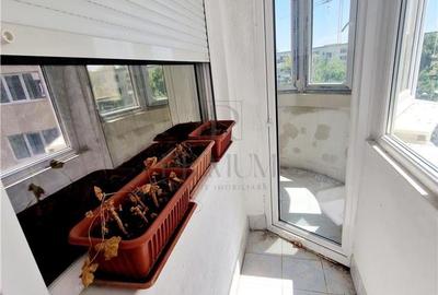 CENTRAL - 3 cam - Spatios - Decomandat - Centrala Proprie - Bloc Izolat - ZONA F - 22
