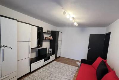 Apartament cu 2 camere, decomandat - zona Astra - 1