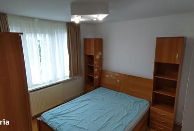 Apartament cu 2 camere decomandat în Tractorul - 3