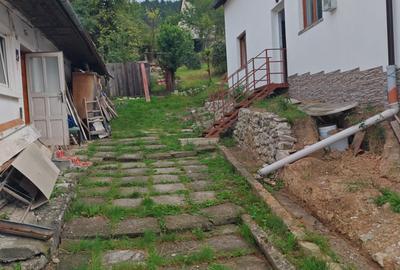 Casa de vanzare cu patru camere in Sacele - 1