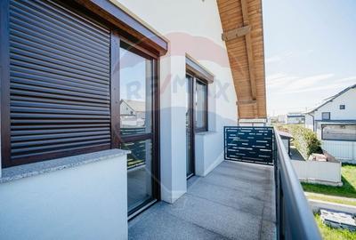 Casă cu 4 camere cu Teren 400 Mp în Ipotești - 19