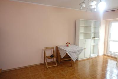 Proaspat zugravita, 40mp, et. 4/8, baie cu geam, complet mobilata si utilata - 3