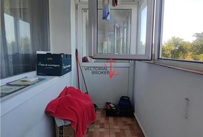 Apartament decomandat la et.2/10, vedere panoramica pe parcul TEI - 10