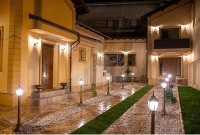 CASA DE INCHRIAT// CENTRAL PLOIESTI// - 1