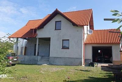 Casă cu 4 camere cu Teren 180 Mp în Central - 4