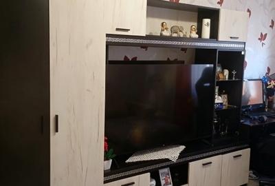 Apartament cu 2 camere decomandat, mobilat în CET - 3