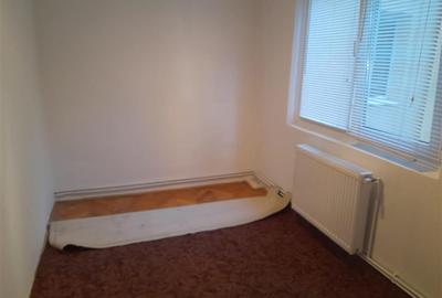Apartament cu 3 camere semidecomandat în Dacia - 15
