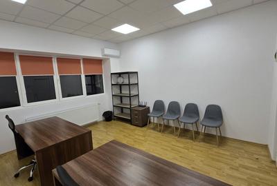 Spațiu comercial, de 25 mp, în Central - 3