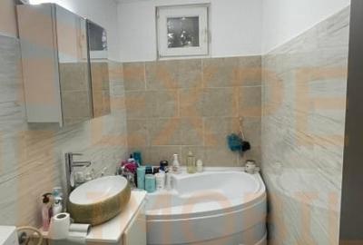 Apartament 3 camere de vanzare - zona Far Constanta - 6