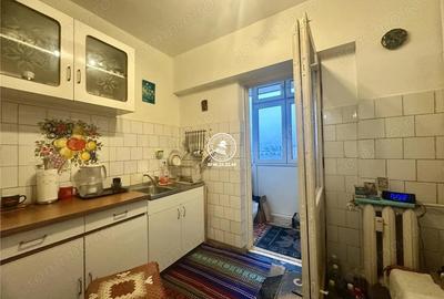 Apartament cu 3 camere decomandat în Ultracentral