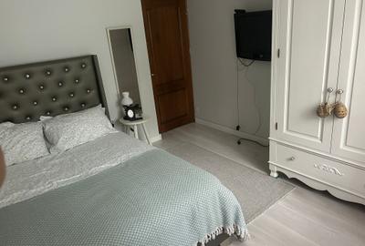 Apartament 3 camere | Parter | Zona Moinești | Dormitor matrimonial cu baie - 12