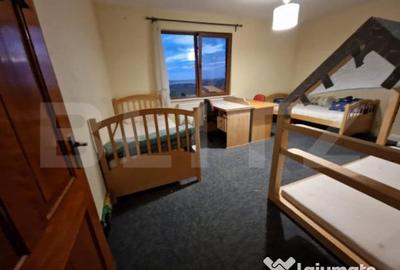 Casă cu 5 camere cu Teren 667 Mp în Central - 2
