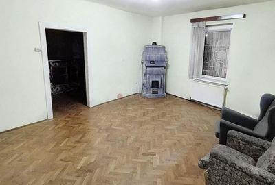 Casă cu 2 camere cu Teren 150 Mp în Brașovul Vechi