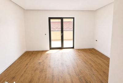 Casă cu 4 camere cu Teren 450 Mp în Podu Roș - 12
