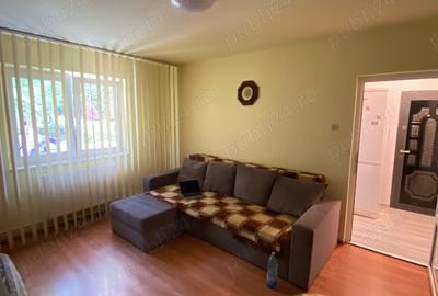 Vind apartament doua camere semidecomandat Brasov Vind apartament doua camere semidecomandat Brasov - 4