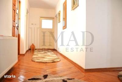 Casă cu 7 camere cu Teren 1020 Mp în Central - 4