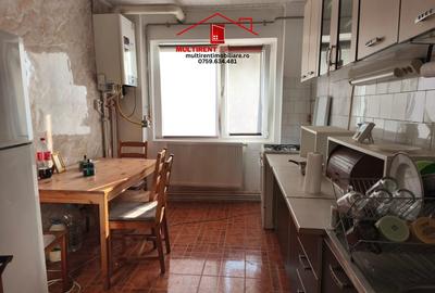 Apartament 3 camere - 70 mp - str.Pacii - 7