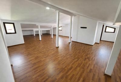 Casă cu 7 camere cu Teren 197 Mp în Antiaeriană - 1