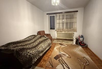 Apartament  cu 2 camere decomandate, zona Interservisan - 3