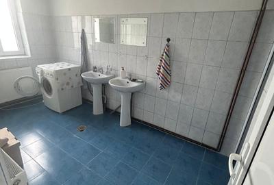 Spațiu comercial, de 200 mp, în Central - 1