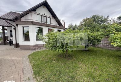 Casă cu 4 camere în Central - 2