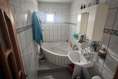 Apartament cu 3 camere decomandat în Unirii Nord - 8
