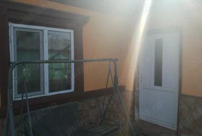 Casă cu 4 camere cu Teren 526 Mp în Central