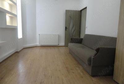 Apartament cu 3 camere semidecomandat în Central - 5