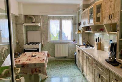 Apartament cu 3 camere decomandat în Bratia din Deal - 4