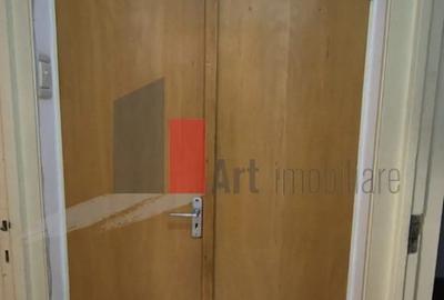 Apartament cu 3 camere semidecomandat în Drumul Taberei - 3