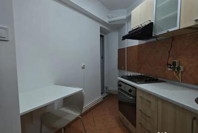 Garsonieră decomandată în Port - 10