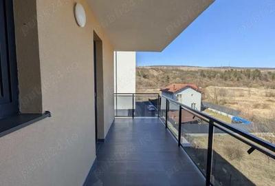 Apartament cu 3 camere semidecomandat în Nord - 14