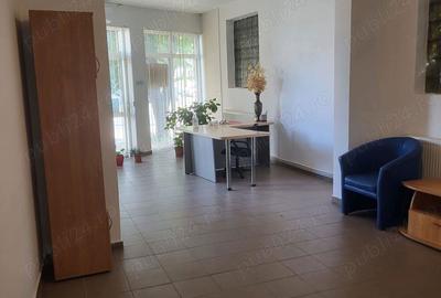 Casă cu 5 camere cu Teren 100 Mp în Central - 4