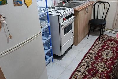 Apartament cu 3 camere decomandat în Precista