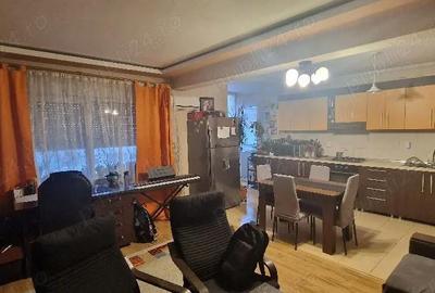 Apartament cu 3 camere decomandat în Tolstoi - 3