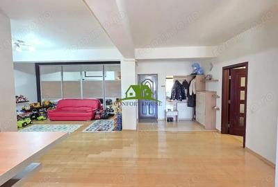 Apartament cu 3 camere decomandat în Nord - 1