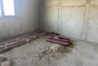 Casa de vanzare in sat  Botarlau , parter si mansarda cu suprafata de 242 mp , t - 4