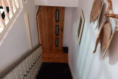 Casă cu 4 camere cu Teren 126 Mp în Central - 4