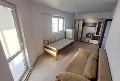 Apartament cu 3 camere decomandat în Central - 2