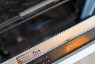 Garsoniera situata in zona Mamaia Nord, primul bloc de la pr - 13