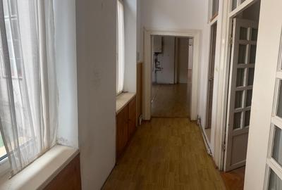 Apartament cu 3 camere nedecomandat în Centrul Istoric - 7