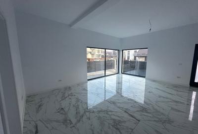 Duplex cu 4 camere cu Canalizare în Bucium - 8