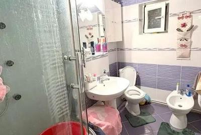Apartament cu 3 camere decomandat în - 1