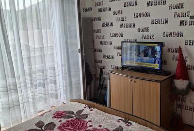 Apartament cu 2 camere decomandat în Petros - 1