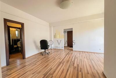 Apartament cu 4 camere decomandat în Universitate - 9