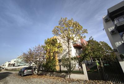 Inchiriere Apartament 2 camere spatios pe malul marii - 36