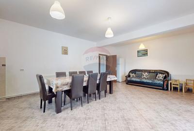 Casă cu 7 camere cu Teren 883 Mp în Bran - 5